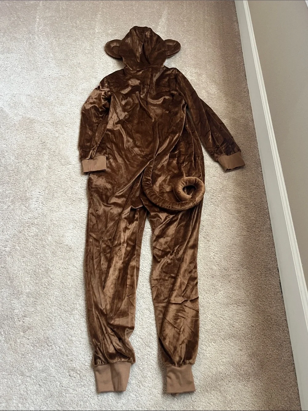 Spirit Halloween Adult Monkey Jumpsuit Hooded Plush Costume Size XS/SM